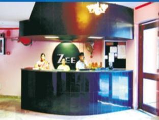 Hotel Zee Агра Екстериор снимка