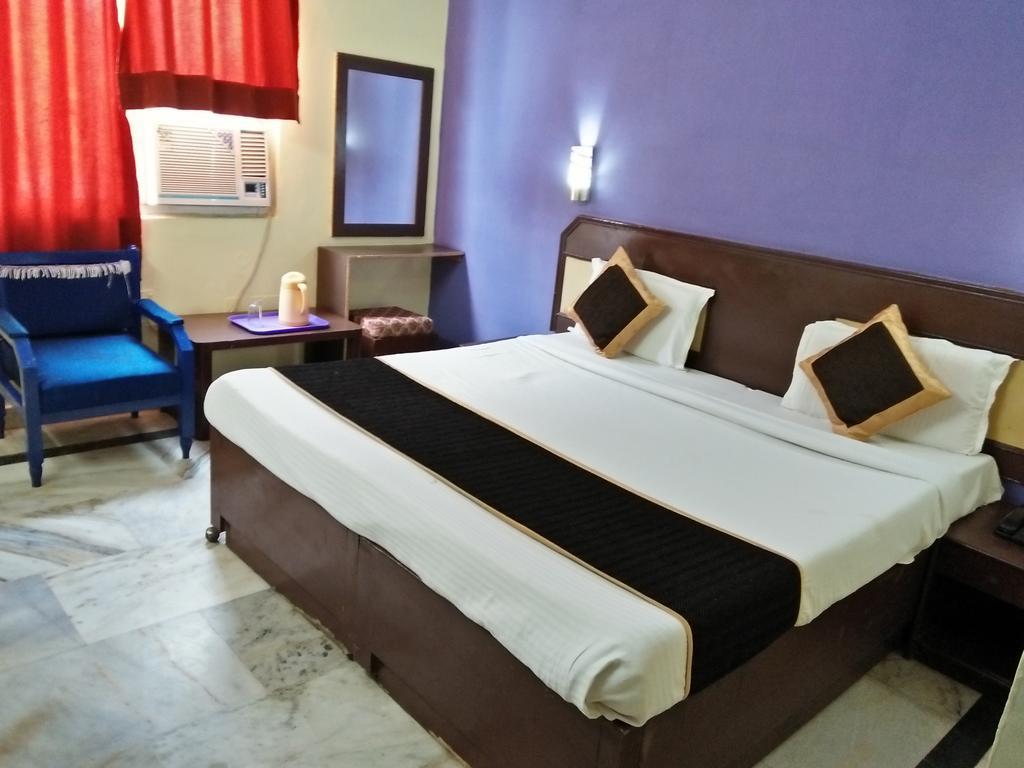 Hotel Zee Агра Екстериор снимка