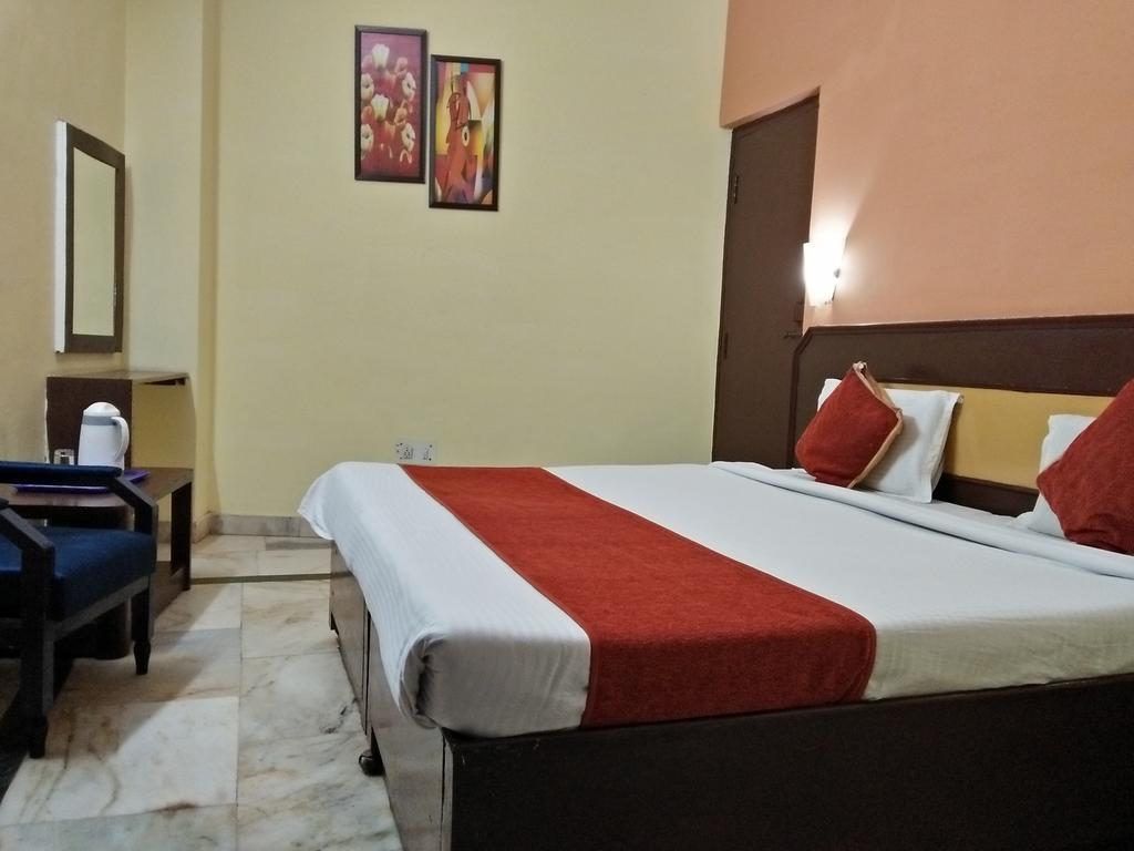 Hotel Zee Агра Стая снимка